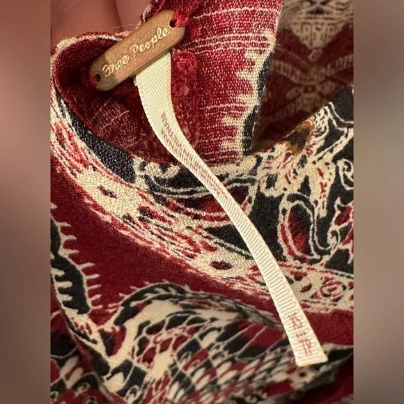 FREE PEOPLE XS Anthropologie ALLURING Maroon Printed Backless Long Sleeve Tunic - Picture 4 of 8